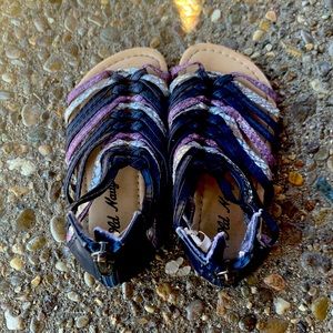 Size 6 girl Old Navy sandals